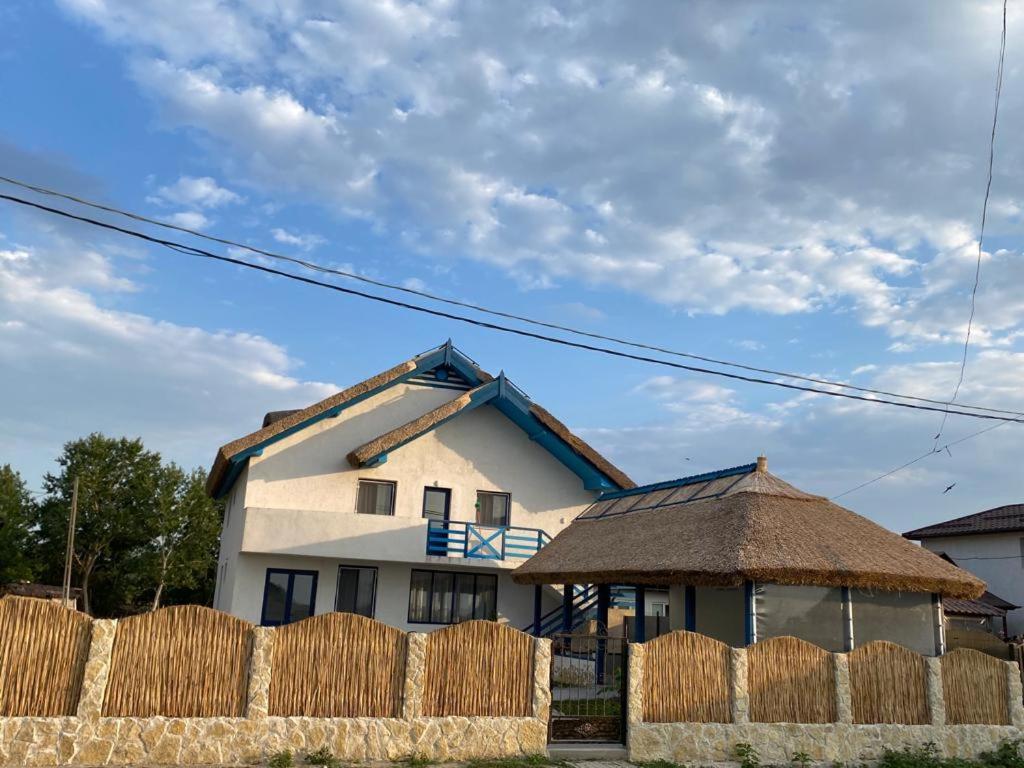 Hotel Casa Munteanu Mila Douăzeci şi Trei Exterior foto